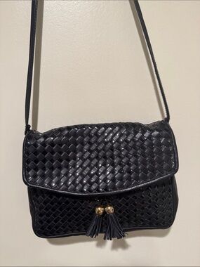 Vintage Ganson Black Woven Leather Crossbody Shoulder Bag Flap Tassel